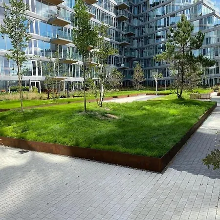 Private Seaview - 2 Balconies, 11th Floor, Elevator, Friendly Lively Area Apartman