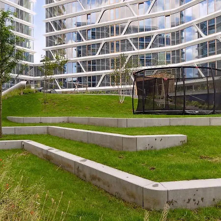 Private Seaview - 2 Balconies, 11th Floor, Elevator, Friendly Lively Area Apartment *