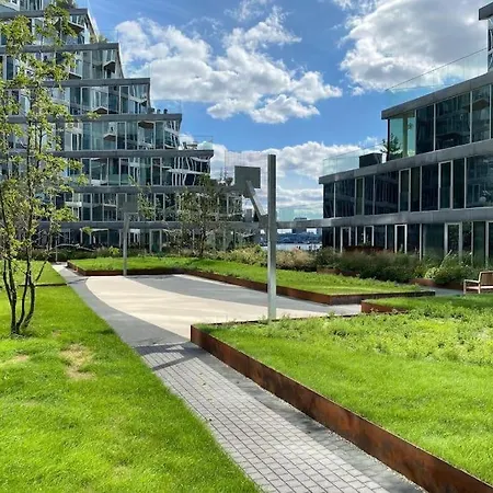Private Seaview - 2 Balconies, 11th Floor, Elevator, Friendly Lively Area * Aarhus