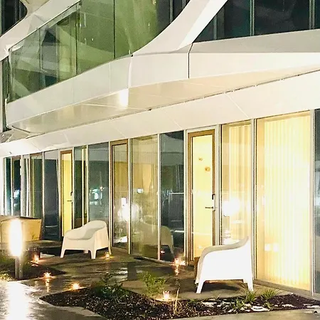 Private Seaview - 2 Balconies, 11th Floor, Elevator, Friendly Lively Area * Århus